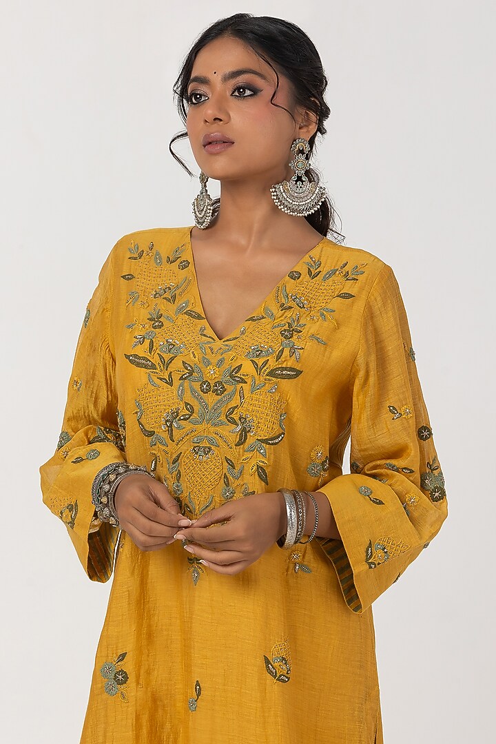 Mustard Chanderi Mul Hand & Machine Embroidered Kurta Set by Pants and Pajamas at Pernia's Pop Up Shop