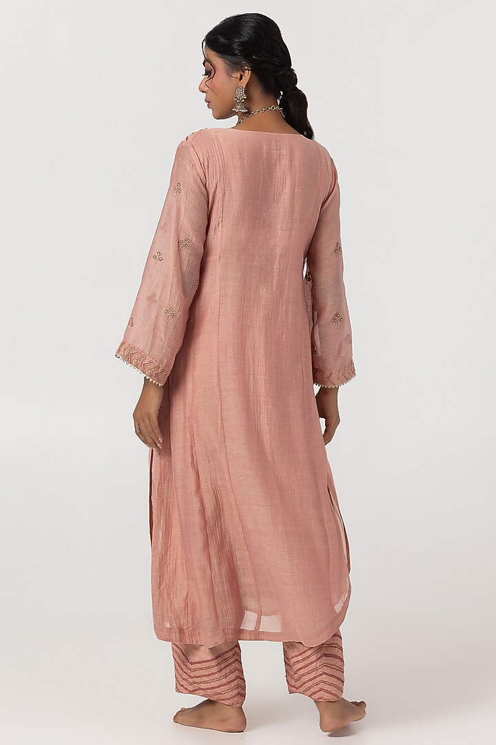 Blush Pink Chanderi Mul Hand & Machine Embroidered Kurta Set by Pants and Pajamas at Pernia's Pop Up Shop
