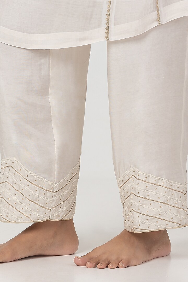 White Chanderi Mul Hand & Machine Embroidered Kurta Set by Pants and Pajamas at Pernia's Pop Up Shop