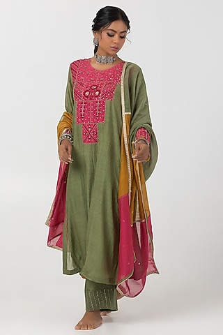 Olive Green Chanderi Mul Hand & Machine Embroidered Kurta Set by Pants and Pajamas