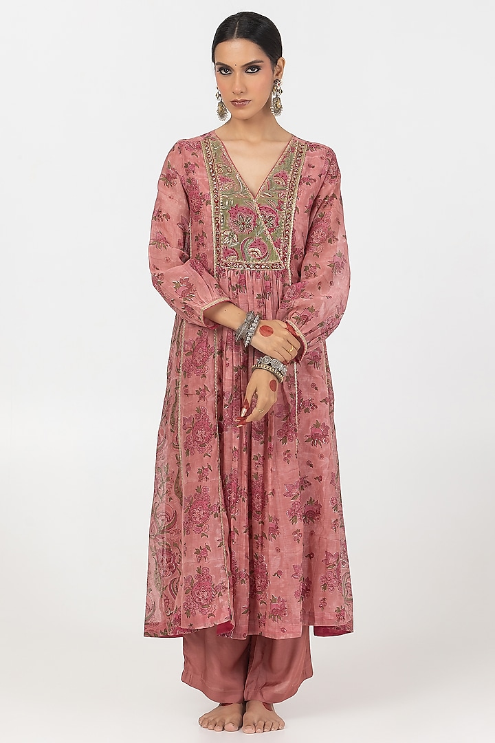 Blush Pink Chanderi Mul Block Printed Kurta Set by Pants and Pajamas