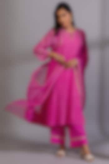 Pink Chanderi Zardosi Hand Embroidered Kurta Set by Pants and Pajamas at Pernia's Pop Up Shop
