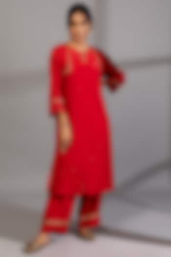 Red Chanderi Hand Embroidered Kurta Set by Pants and Pajamas at Pernia's Pop Up Shop