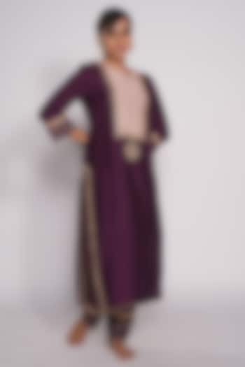 Purple & Pink Embroidered Kurta by Pants and Pajamas at Pernia's Pop Up Shop