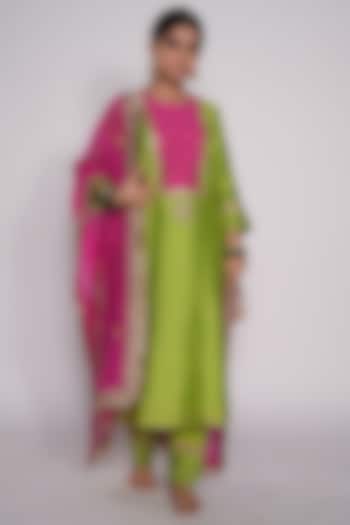 Lime Green & Rani Pink Embroidered Kurta Set by Pants and Pajamas at Pernia's Pop Up Shop