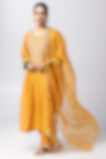 Mustard Silk Chanderi Hand & Machine Embroidered Kurta Set by Pants and Pajamas at Pernia's Pop Up Shop