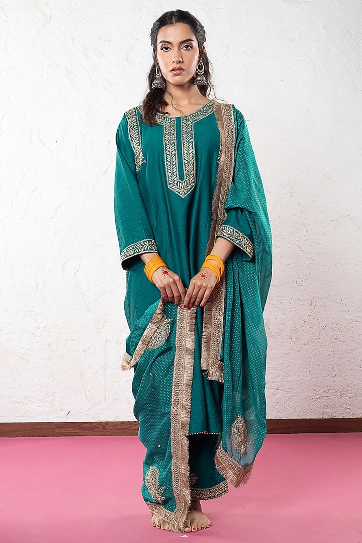 Teal Chanderi Hand & Machine Embroidered Kurta Set by Pants and Pajamas at Pernia's Pop Up Shop