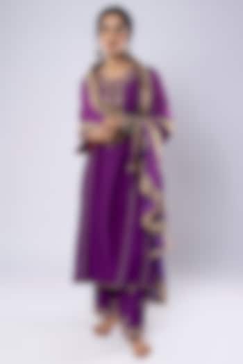 Purple Chanderi Hand & Machine Embroidered Kurta Set by Pants and Pajamas at Pernia's Pop Up Shop