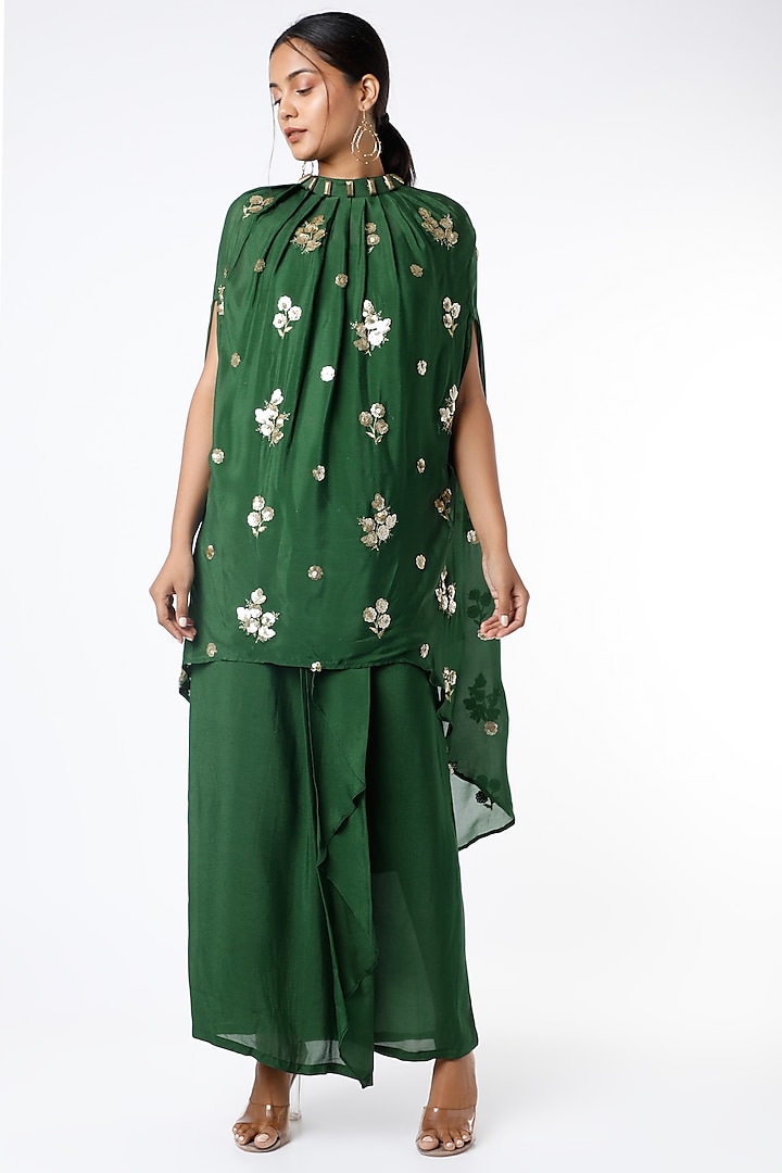 Emerald Green Hand Embroidered Cape Set by Poshak apparels at Pernia's Pop Up Shop