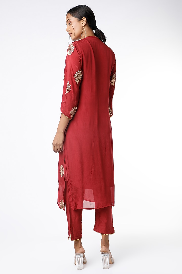 Red Kurta Set With Handwork by Poshak apparels at Pernia's Pop Up Shop