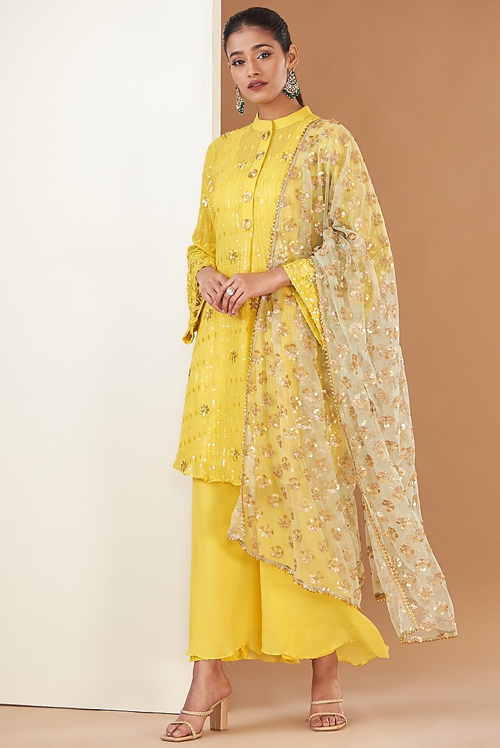 Yellow Pure Georgette Embroidered Kurta Set by Poshak apparels at Pernia's Pop Up Shop