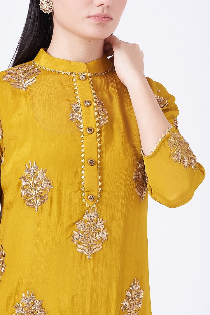 Mustard Hand Embroidered Kurta Set by Poshak apparels at Pernia's Pop Up Shop
