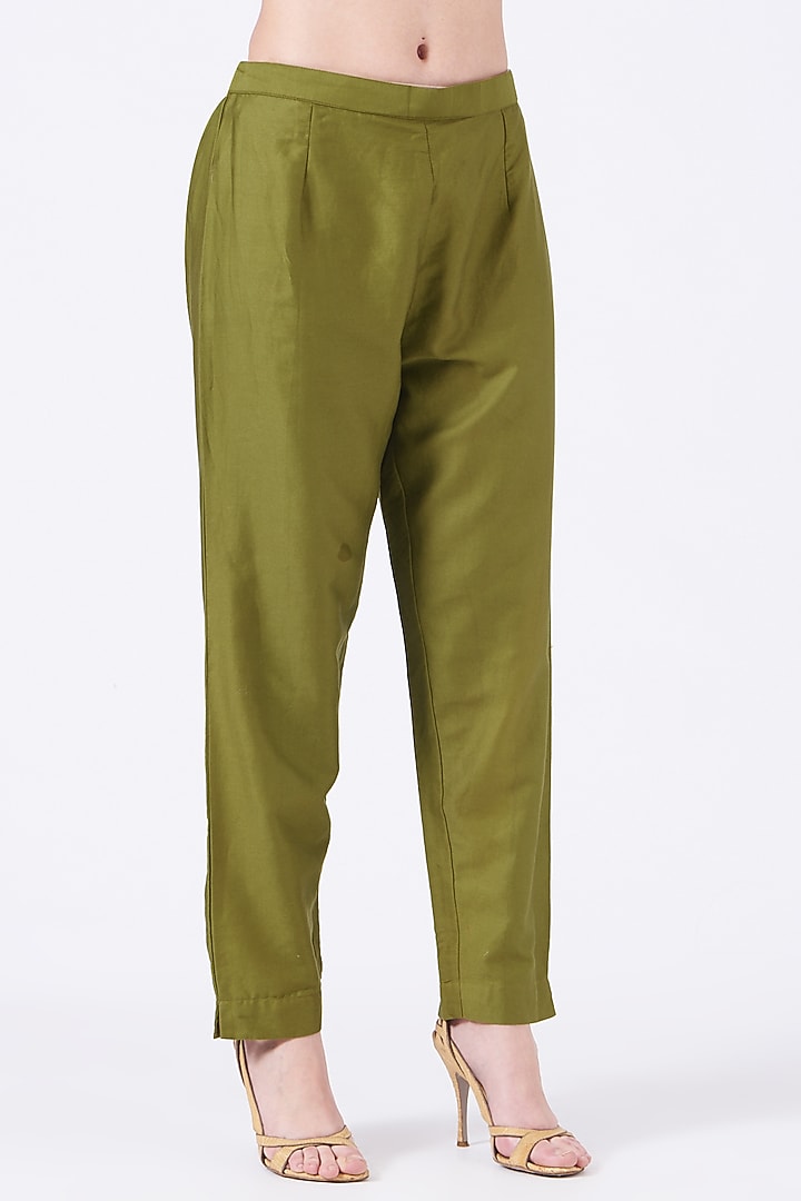 Olive Green Hand Embroidered Kurta Set by Poshak apparels at Pernia's Pop Up Shop