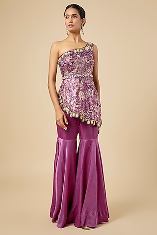 Deep Wine Jacquard & Satin Embellished One-Shoulder Kurta Set by PAPA DONT PREACH PRET