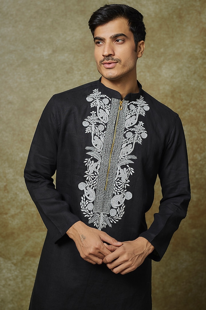 Black Linen Machine Embroidered Kurta Set by Pasqo Label at Pernia's Pop Up Shop