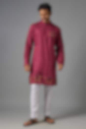 Berry Pink Linen Silk Thread Embroidered Kurta Set by Pasqo Label