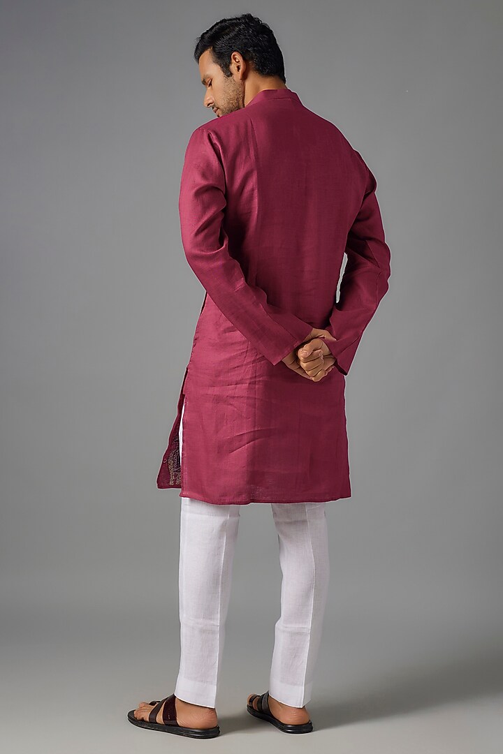 Berry Pink Linen Silk Thread Embroidered Kurta Set by Pasqo Label at Pernia's Pop Up Shop