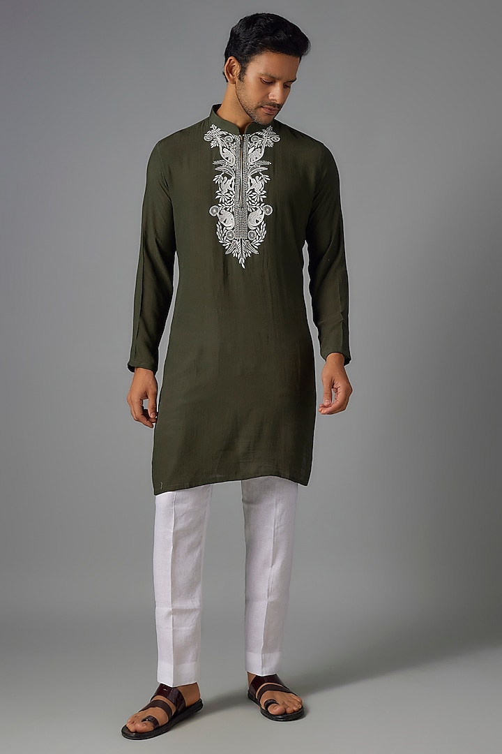 Mehendi Green Soft Crepe Linen Silk Thread Embroidered Kurta Set by Pasqo Label at Pernia's Pop Up Shop