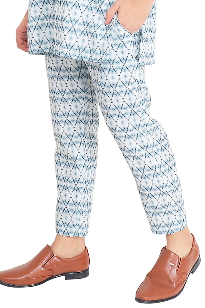 Ivory Linen Geometric Printed Kurta Set by Pasqo Label at Pernia's Pop Up Shop