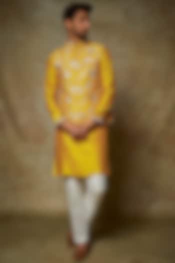 Yellow Silk Bundi Jacket With Embroidered Kurta Set by PARA