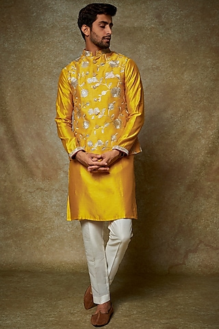 Yellow Dola Silk Embroidered Bundi Jacket Set by PARA
