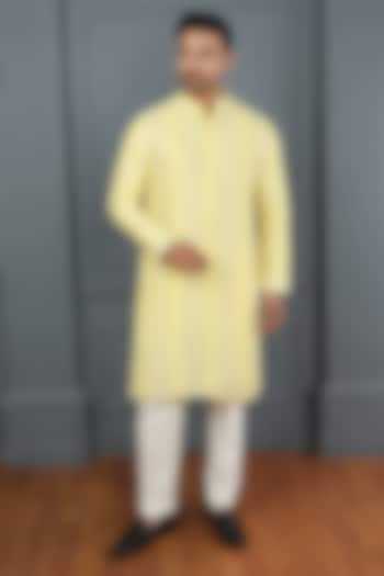 Yellow Dupion Silk Resham Embroidered Kurta Set by PARA at Pernia's Pop Up Shop