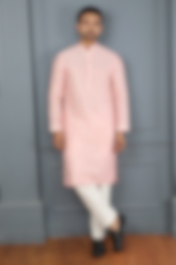 Light Pink Chanderi Resham Work Kurta Set by PARA at Pernia's Pop Up Shop