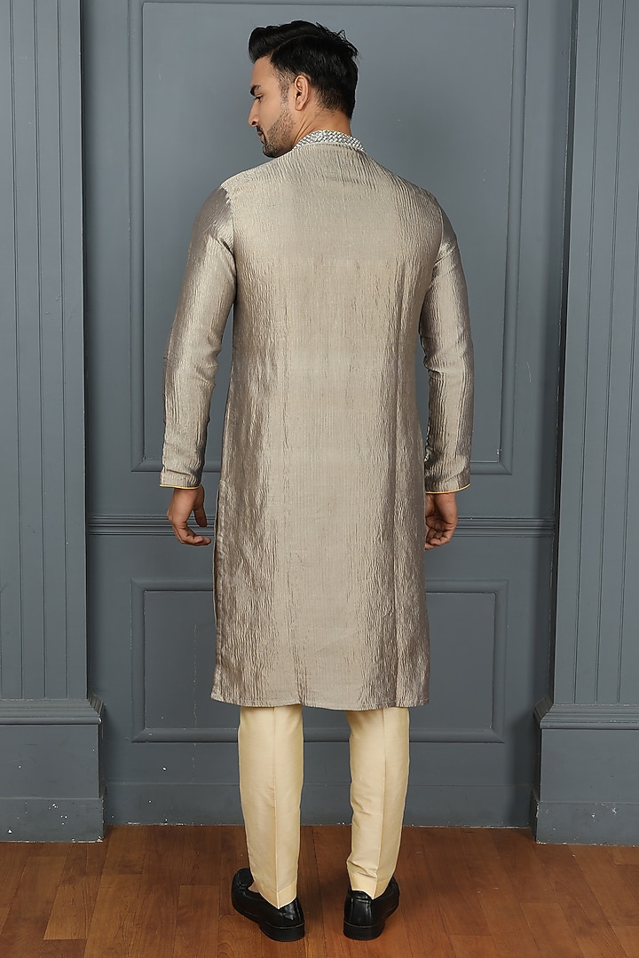 Grey Silk Cutdana Embroidered Kurta Set by PARA at Pernia's Pop Up Shop