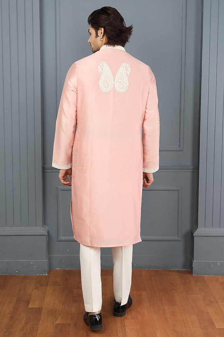 Peach Chanderi Dori Work Kurta Set by PARA at Pernia's Pop Up Shop