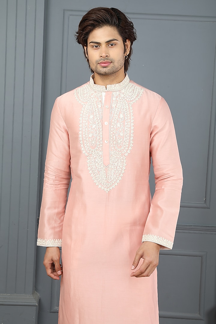 Peach Chanderi Dori Work Kurta Set by PARA at Pernia's Pop Up Shop
