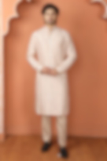Beige Silk Printed Kurta Set by PARA at Pernia's Pop Up Shop