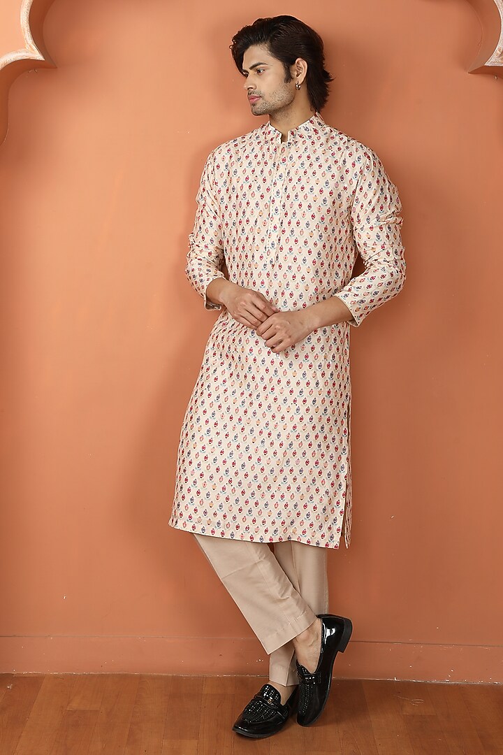 Beige Silk Printed Kurta Set by PARA at Pernia's Pop Up Shop