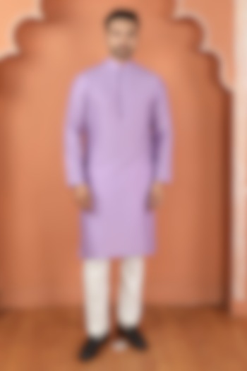 Mauve Silk Printed Kurta Set by PARA at Pernia's Pop Up Shop