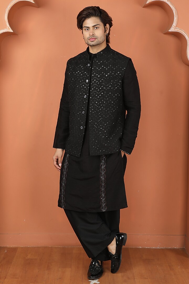Black Chanderi Silk Sequins Embroidered Bundi Jacket Set by PARA at Pernia's Pop Up Shop