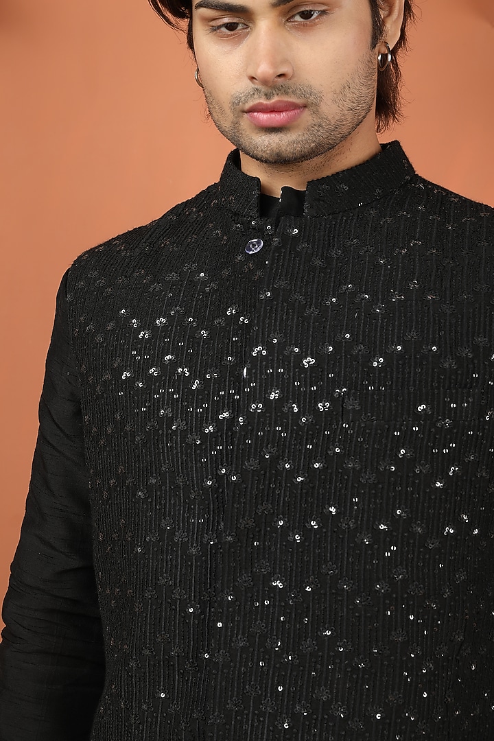 Black Chanderi Silk Sequins Embroidered Bundi Jacket Set by PARA at Pernia's Pop Up Shop