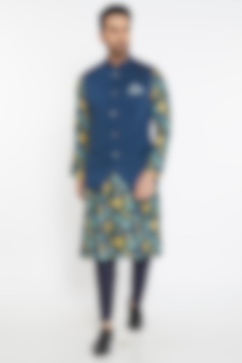 Blue Cotton Jacquard Bundi Jacket With Kurta Set by PARA at Pernia's Pop Up Shop