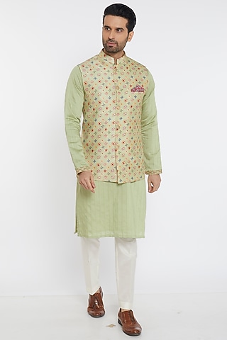 Green Slub Silk Printed Bundi Jacket Set by PARA