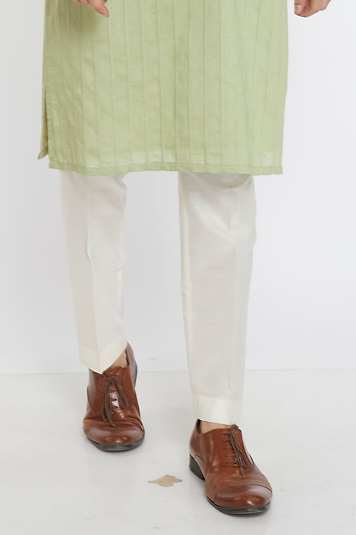 Green Slub Silk Printed Bundi Jacket Set by PARA at Pernia's Pop Up Shop