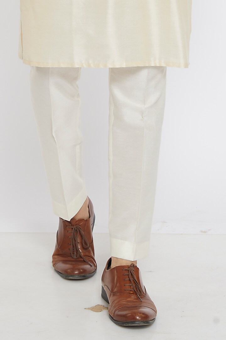 Cream & Maroon Printed Bundi Jacket With Kurta Set by PARA at Pernia's Pop Up Shop