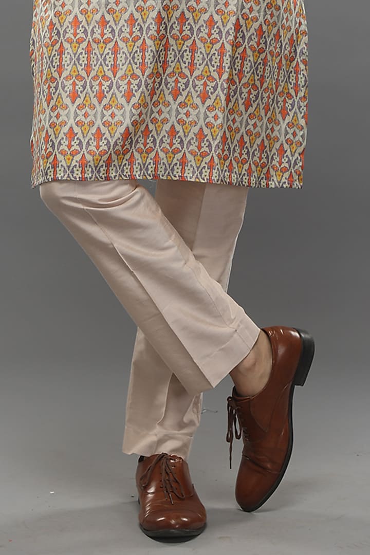 Beige Muslin Printed & Embroidered Kurta Set by PARA at Pernia's Pop Up Shop