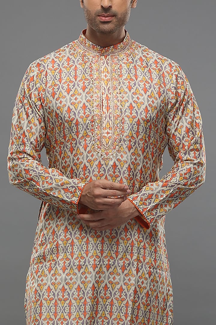 Beige Muslin Printed & Embroidered Kurta Set by PARA at Pernia's Pop Up Shop
