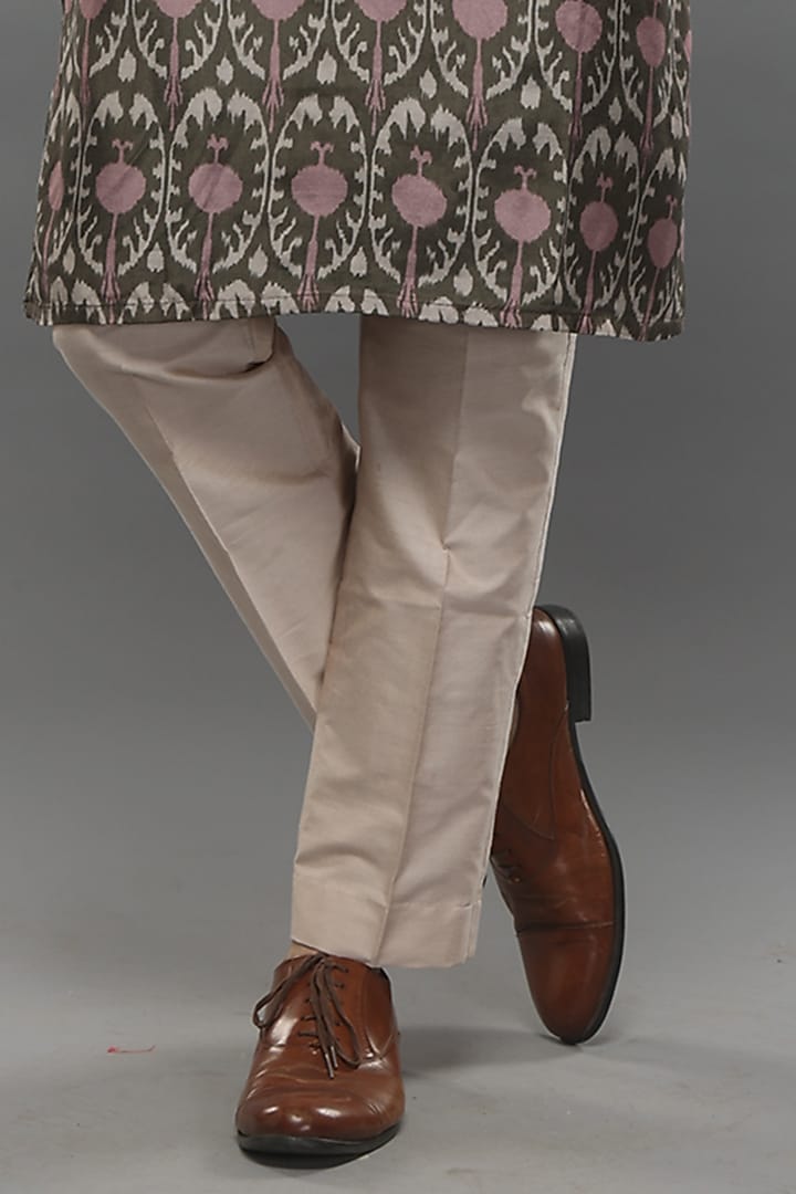 Brown Muslin Hand Work Ikat Kurta Set by PARA at Pernia's Pop Up Shop