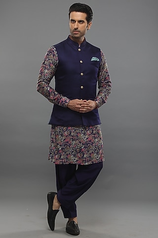 Blue Satin Linen Bundi Set by PARA