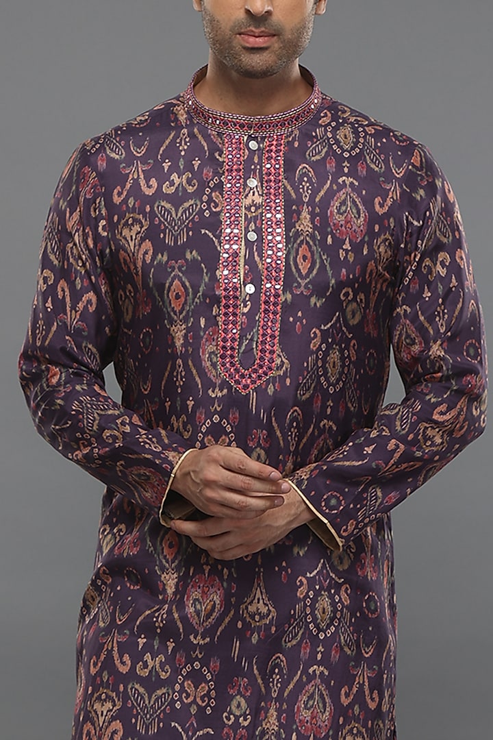 Purple Muslin Ikat Printed Kurta Set by PARA at Pernia's Pop Up Shop