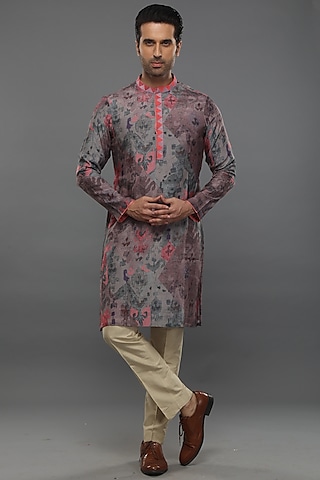 Grey & Pink Muslin Dori Embroidered Ikat Kurta Set by PARA