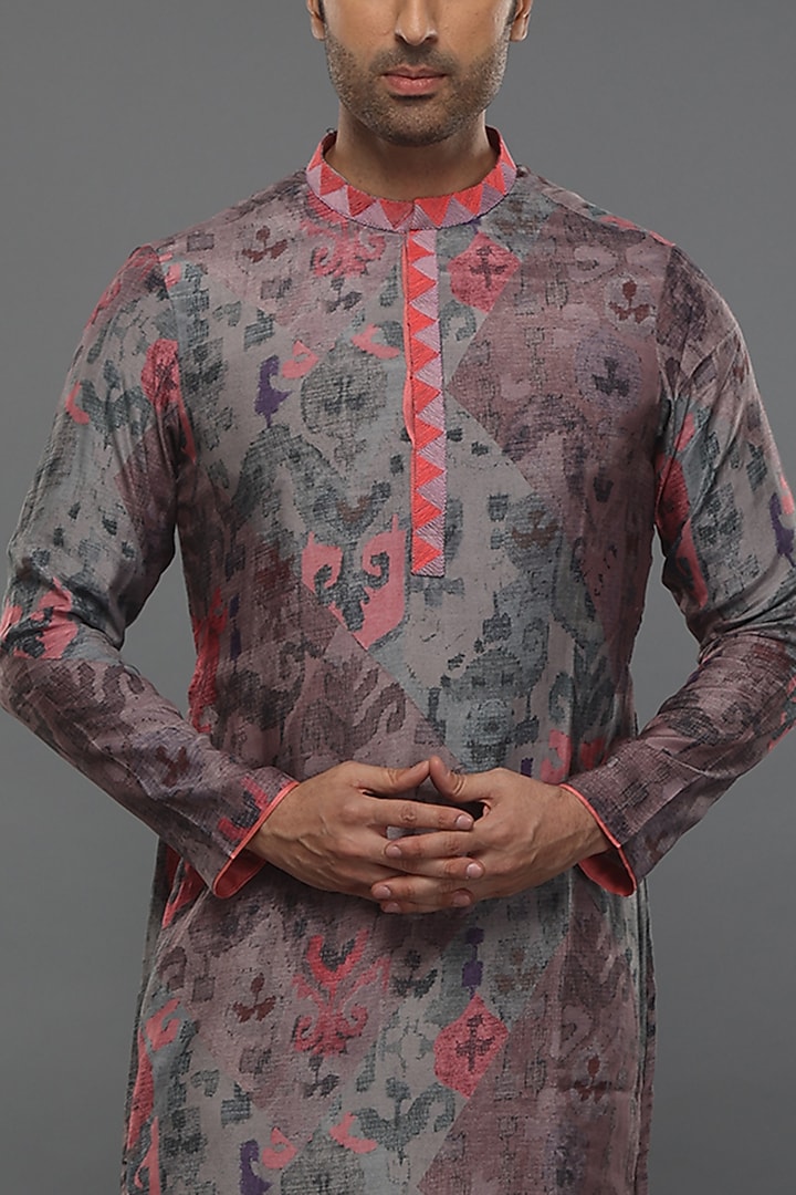 Grey & Pink Muslin Dori Embroidered Ikat Kurta Set by PARA at Pernia's Pop Up Shop