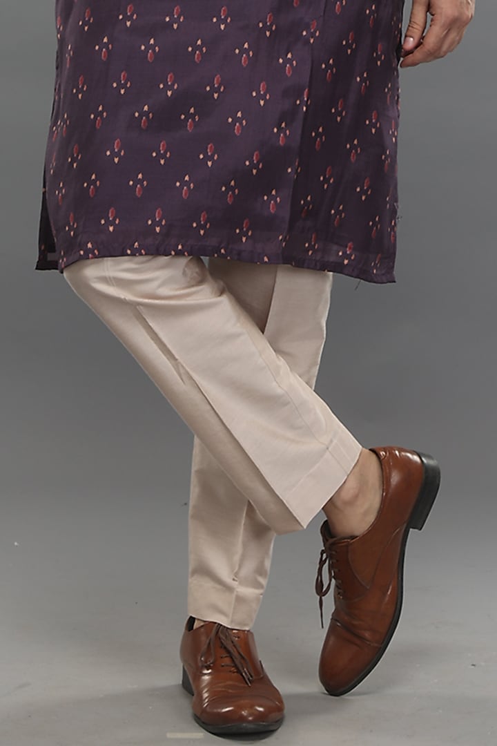 Purple Muslin Hand Embroidered & Printed Kurta Set by PARA at Pernia's Pop Up Shop