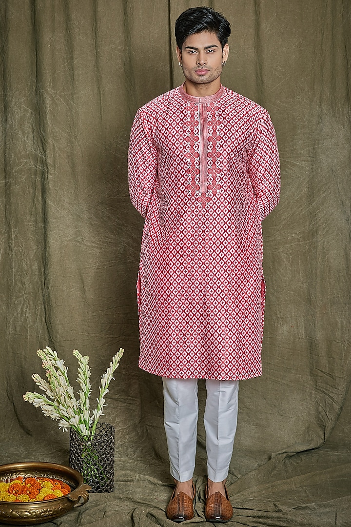 Red Chanderi Silk Printed & Resham Embroidered Kurta Set by PARA at Pernia's Pop Up Shop