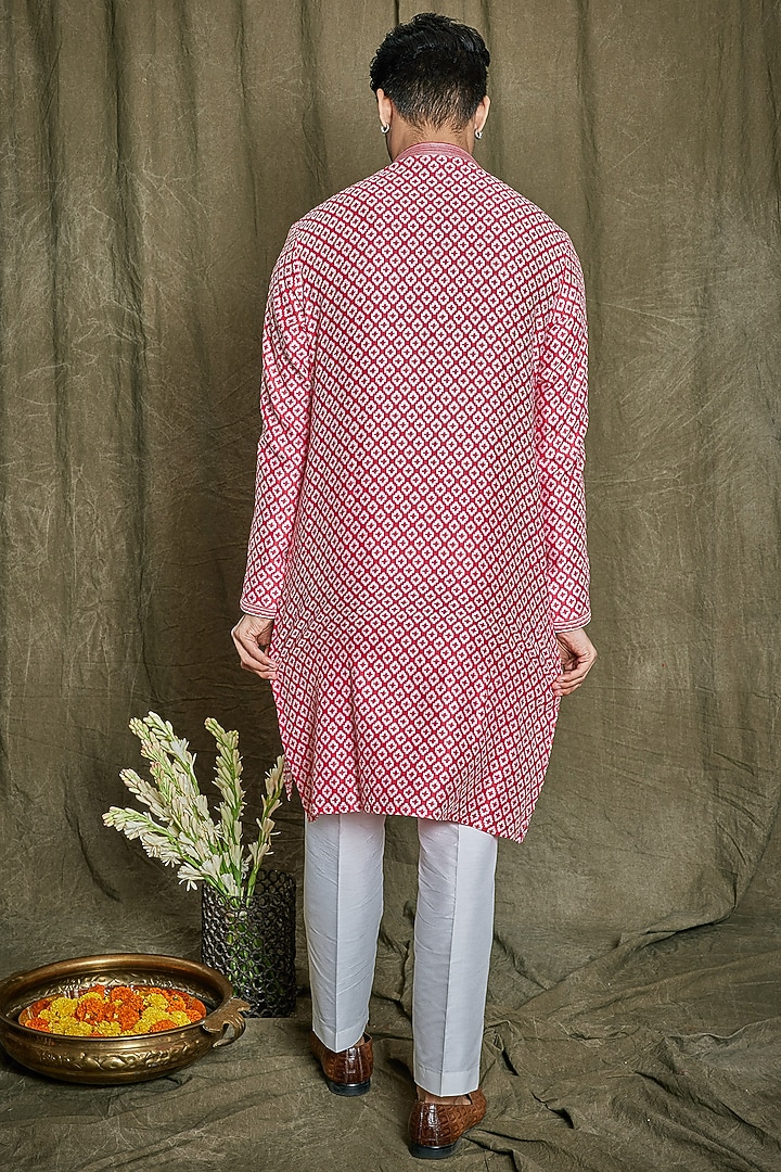 Red Chanderi Silk Printed & Resham Embroidered Kurta Set by PARA at Pernia's Pop Up Shop
