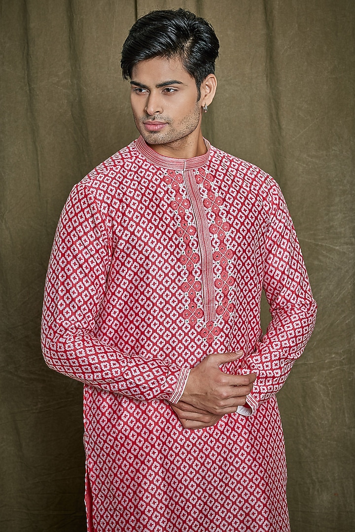 Red Chanderi Silk Printed & Resham Embroidered Kurta Set by PARA at Pernia's Pop Up Shop